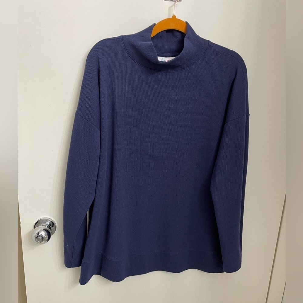 Mock neck waffle pullover